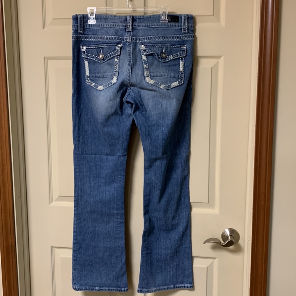 Jeans - Picture 7 of 8